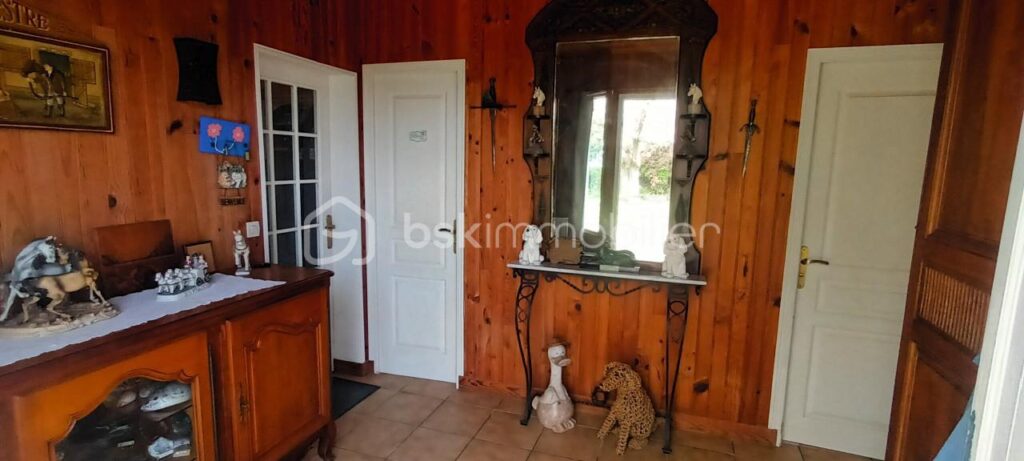 Maison familiale – 11 pièces – 8 chambres – 231 m²
