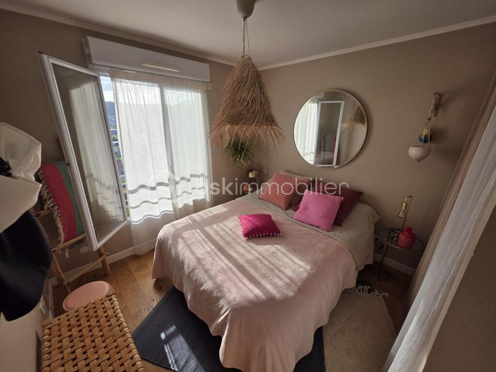 Nice – Corniche Fleurie | 3 pièces 66 m² | Terrasse 16 m² | Vue panoramique | Garage | Piscine – 3 pièces – 2 chambres – 66 m²