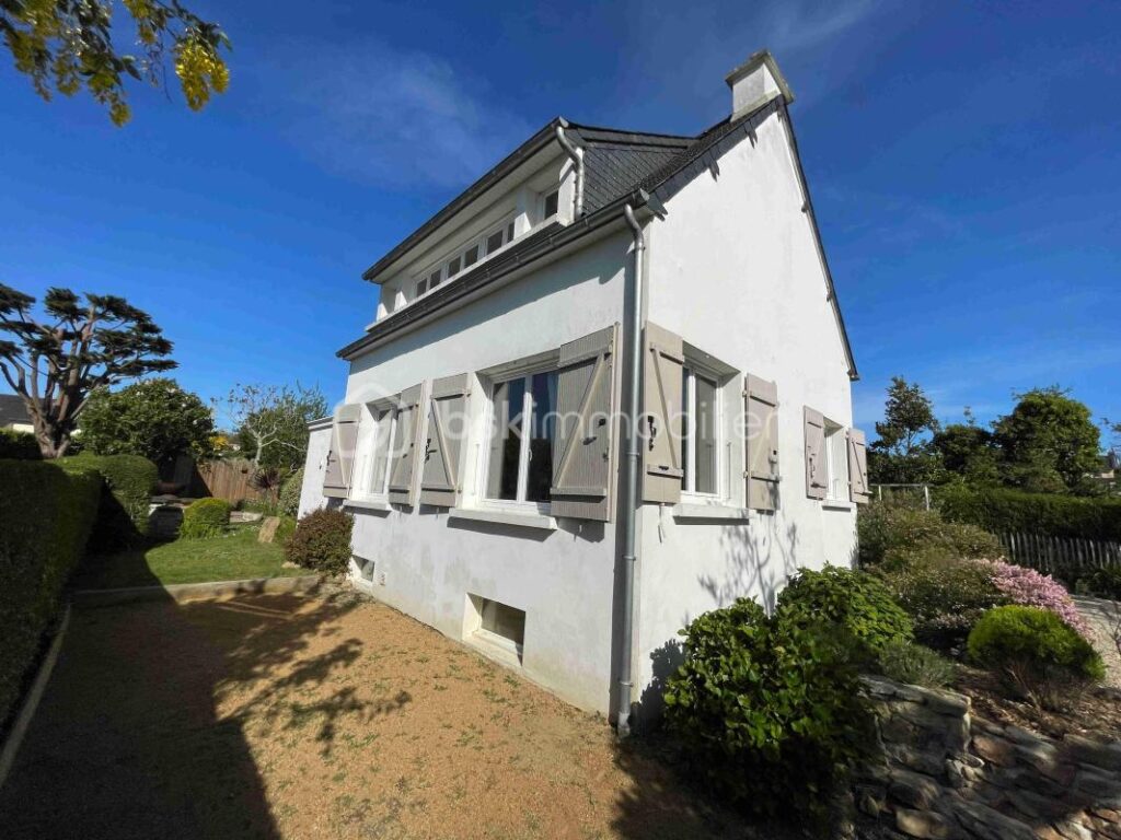 En impasse, vue mer – 3 pièces – 1 chambre – 69 m²