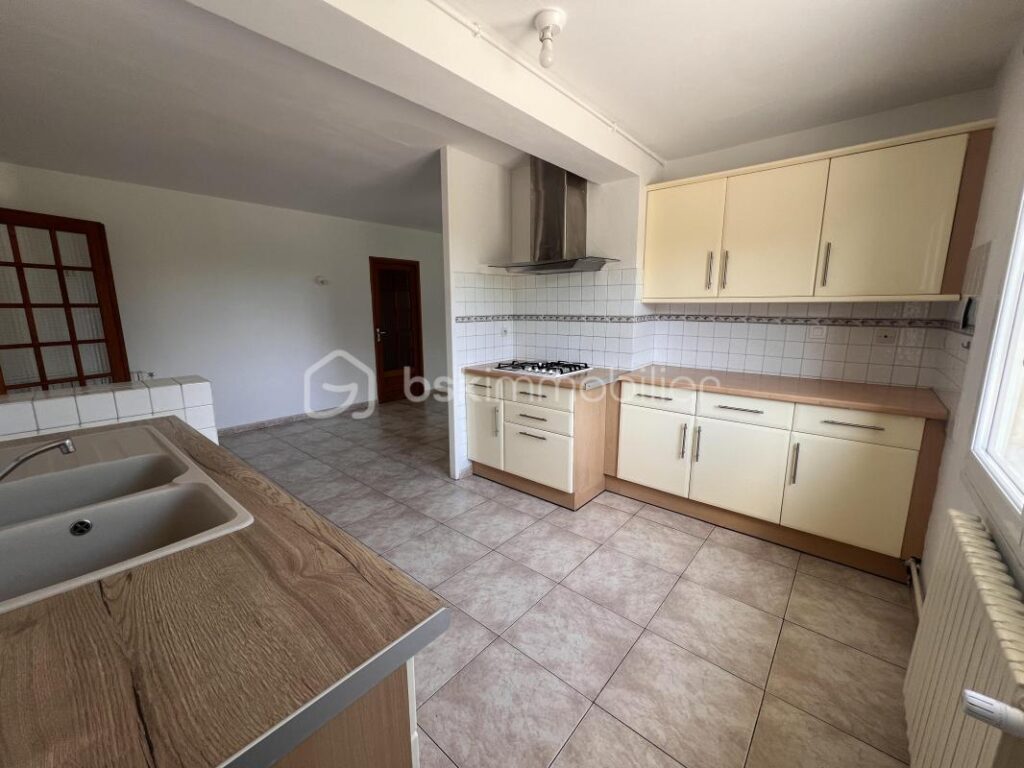 Villa double habitation sur 1810 m² avec vue – 7 pièces – 5 chambres – 168 m²