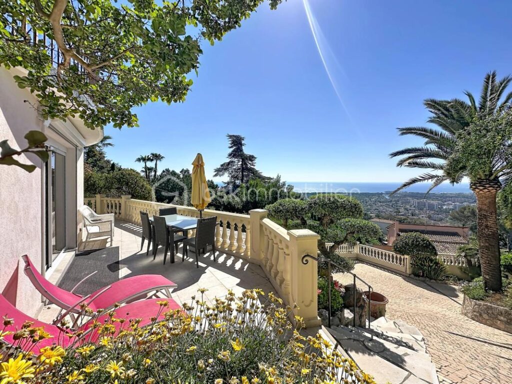 NOUVEAUTE – Villa avec vue mer panoramique – 6 pièces – 4 chambres – 150 m²