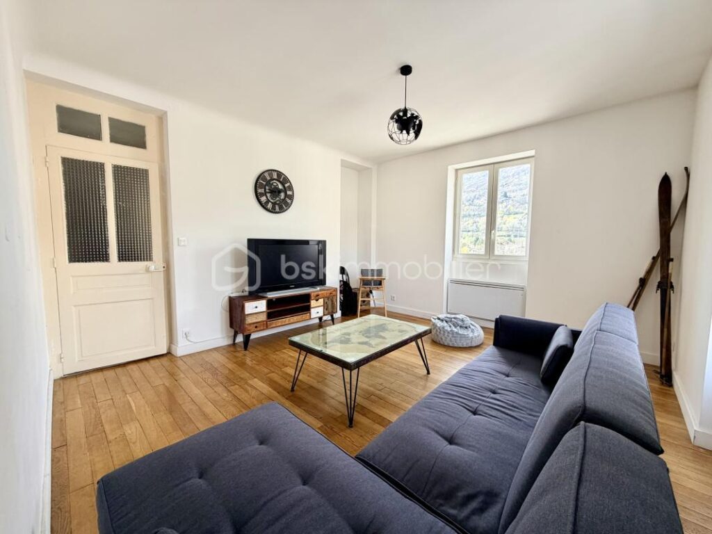 Appartement 4 pièces lumineux et vue montagne dégagée – 4 pièces – 3 chambres – 95 m²