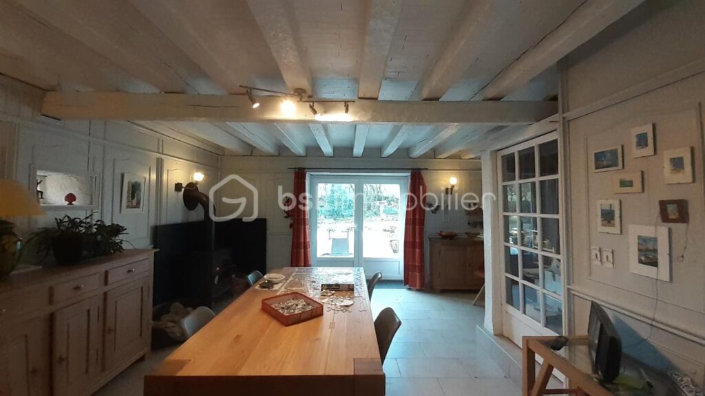 Évasion rustique en pleine campagne : sublime corps de ferme avec piscine et vaste terrain à Berganty – 15 pièces – 3 chambres – 374 m²