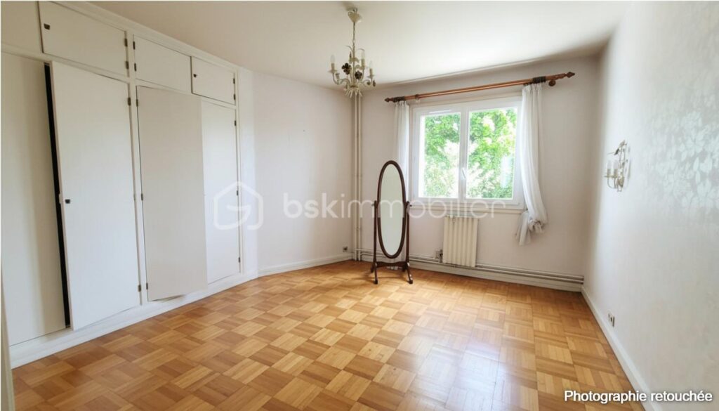 LES GOBELINS / APPARTEMENT DE 100M² / GARAGE / CAVE – 4 pièces – 2 chambres – 100 m²