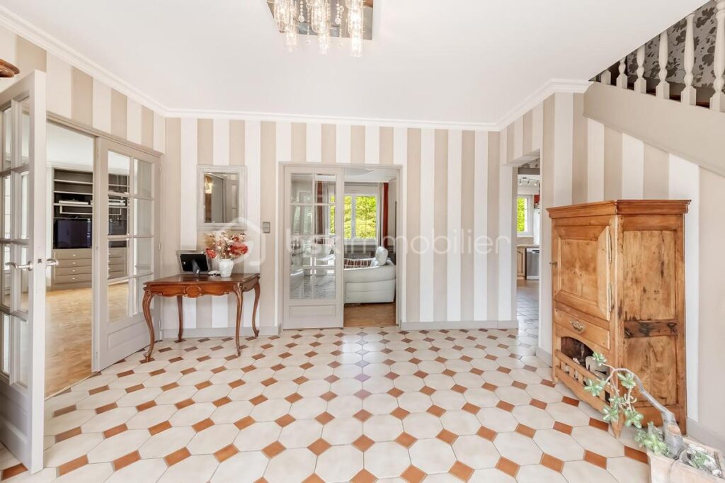 Maison d’exception de 200 m² avec piscine et domaine de 15 000 m² – Cadre naturel préservé – Le Mesnil-Roch (axe Rennes-Saint Malo) – 9 pièces – 5 chambres – 200 m²
