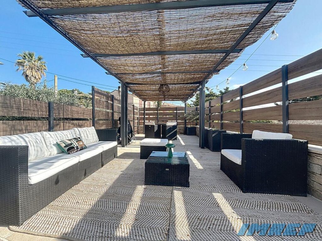 13013 Plan de Cuques Maison avec jardin piscine garage – 5 pièces – 4 chambres – 130 m²