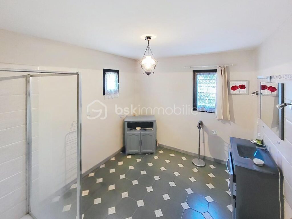 Maison de caractère divisible – Fort potentiel (gîte, locatif, familial) en Piémont Cévenol – Monoblet – 6 pièces – 4 chambres – 176 m²