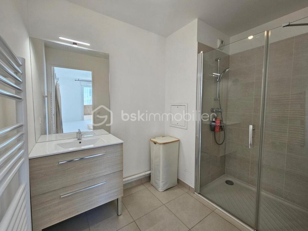 Appartement duplex dernier étage F5 vue Canal de l’Ourcq terrasses parking – 5 pièces – 4 chambres – 97 m²