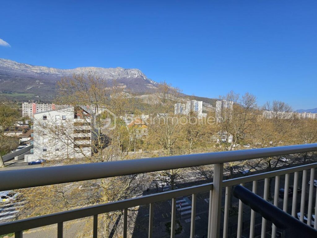 Coup de cœur T5 à découvrir sur la commune du Pont-de-Claix – 5 pièces – 3 chambres – 90 m²