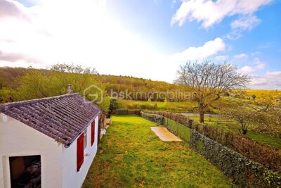 ENTRE ÉPERNON ET MAINTENON – MAISON RÉNOVÉE – ENVIRONNEMENT EXCEPTIONNEL AU CALME ABSOLU – 3 pièces – 2 chambres – 62 m²