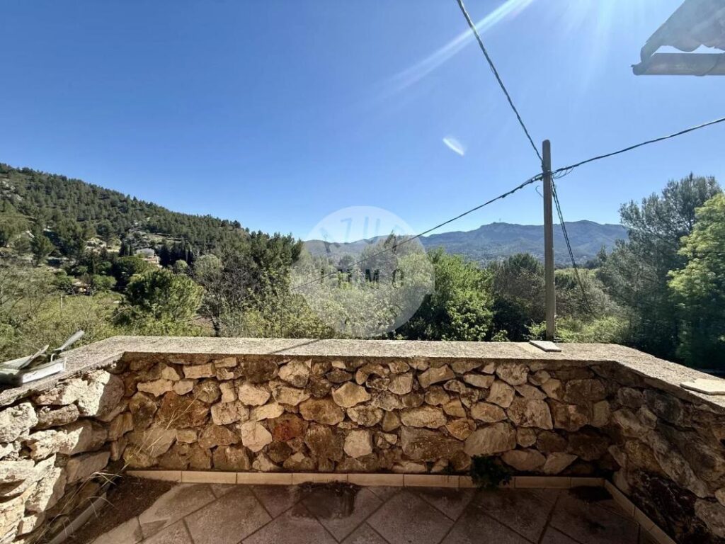 Lascours_Maison de type 3 91.08m² avec garage et dépendance sur 3000m² de terrain – 3 pièces – 2 chambres – 91 m²