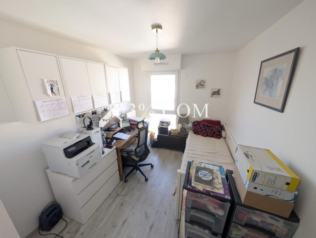 Poissy : grand appartement à vendre avec Jean-Marc DUTREIL – 4 pièces – 3 chambres – 92 m²