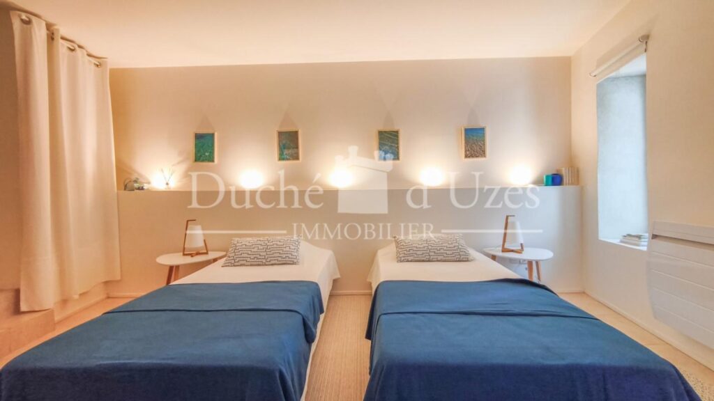 Maison – 6 pièces – 3 chambres – 150 m²