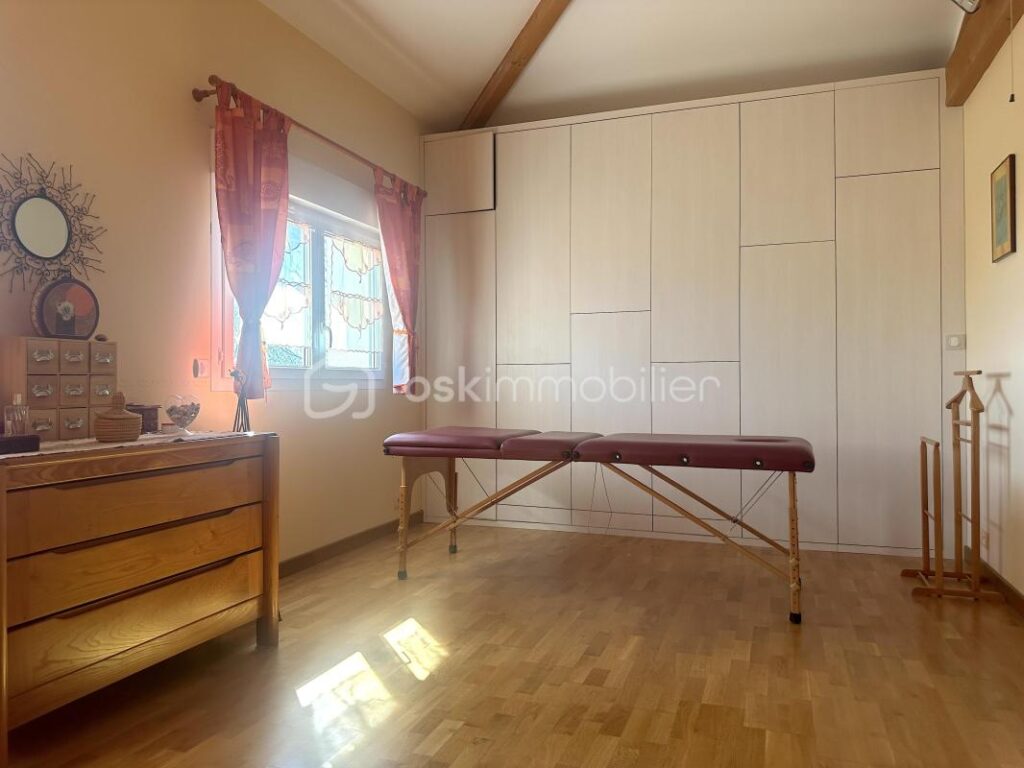 VILLA 7 PIÈCES – 200M2 – 7 pièces – 5 chambres – 200 m²