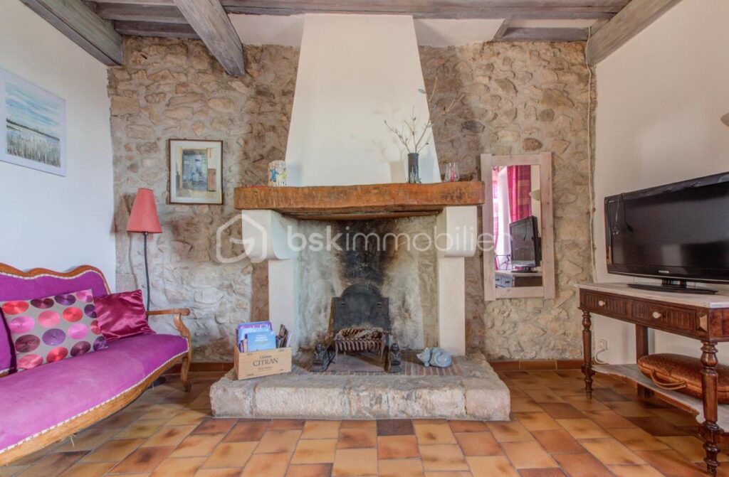 EXCLUSIVITÉ – Maison en pierre avec vue panoramique – Savasse (Drôme provençale) – 7 pièces – 3 chambres – 130 m²