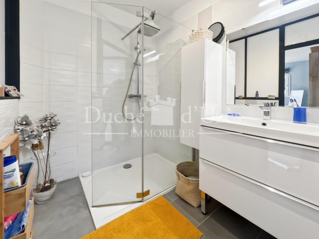 Maison – 5 pièces – 3 chambres – 116 m²