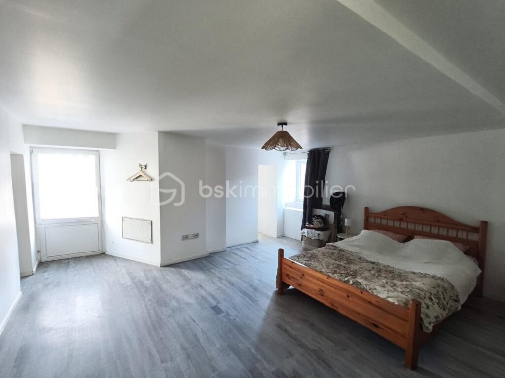 ✨ MAISON DE VILLAGE – 105 m² – 3 CHAMBRES – JARDIN – GARAGE ✨ – 5 pièces – 3 chambres – 105 m²