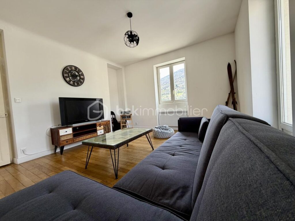 Appartement 4 pièces lumineux et vue montagne dégagée – 4 pièces – 3 chambres – 95 m²