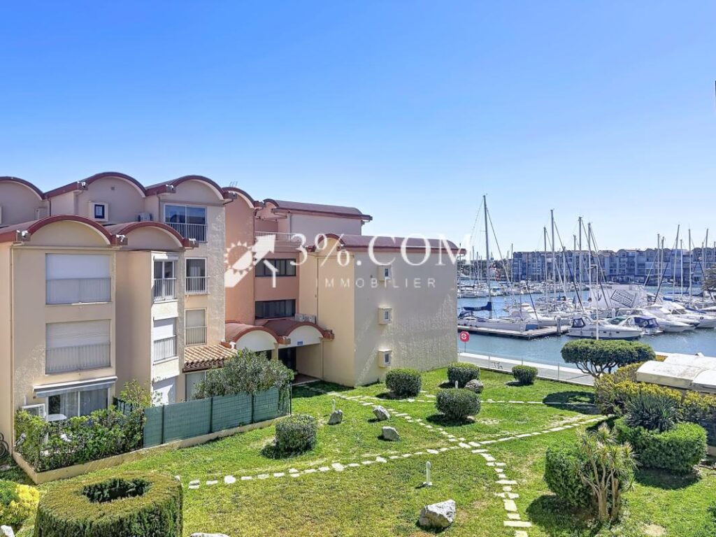 Appartement 2 pièces, balcon, vue port & place de parking, R – 2 pièces – 1 chambre – 24 m²