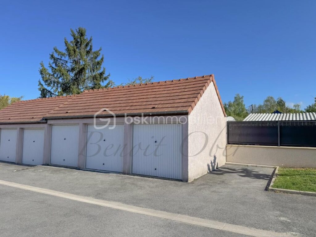 F3 lumineux avec balcon et double stationnement – Cadre de vie privilégié à Saint-Germain-sur-Morin – 3 pièces – 2 chambres – 63 m²