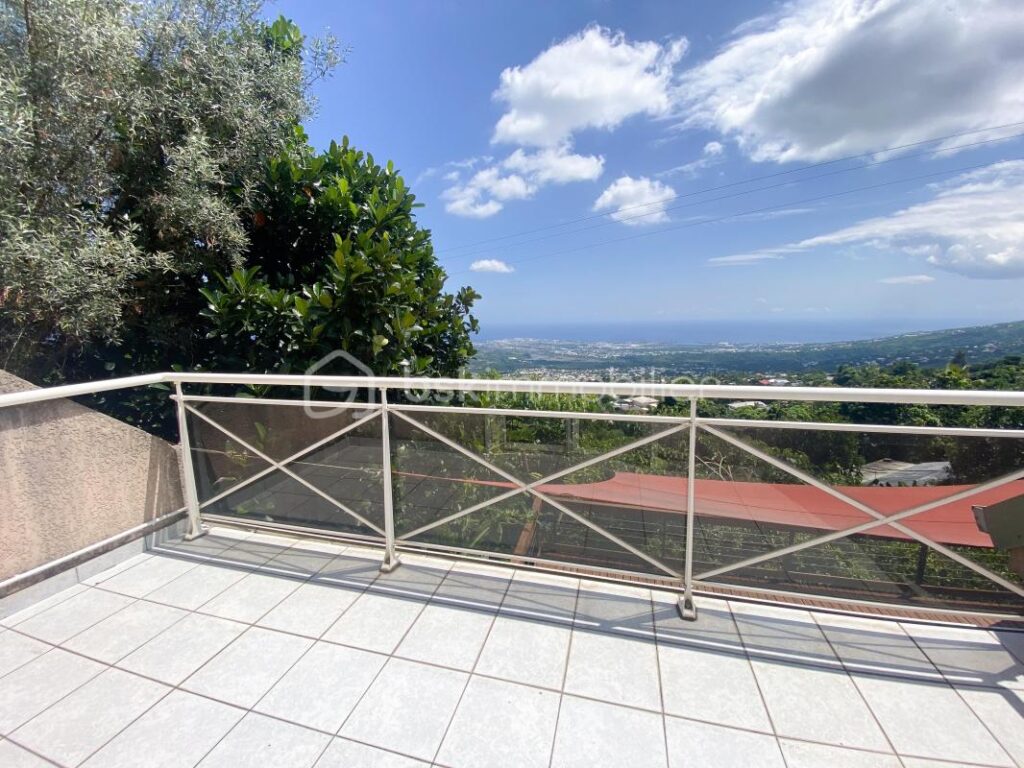 VILLA F5/6 AVEC VUE MER EXCEPTIONNELLE – 5 pièces – 4 chambres – 200 m²