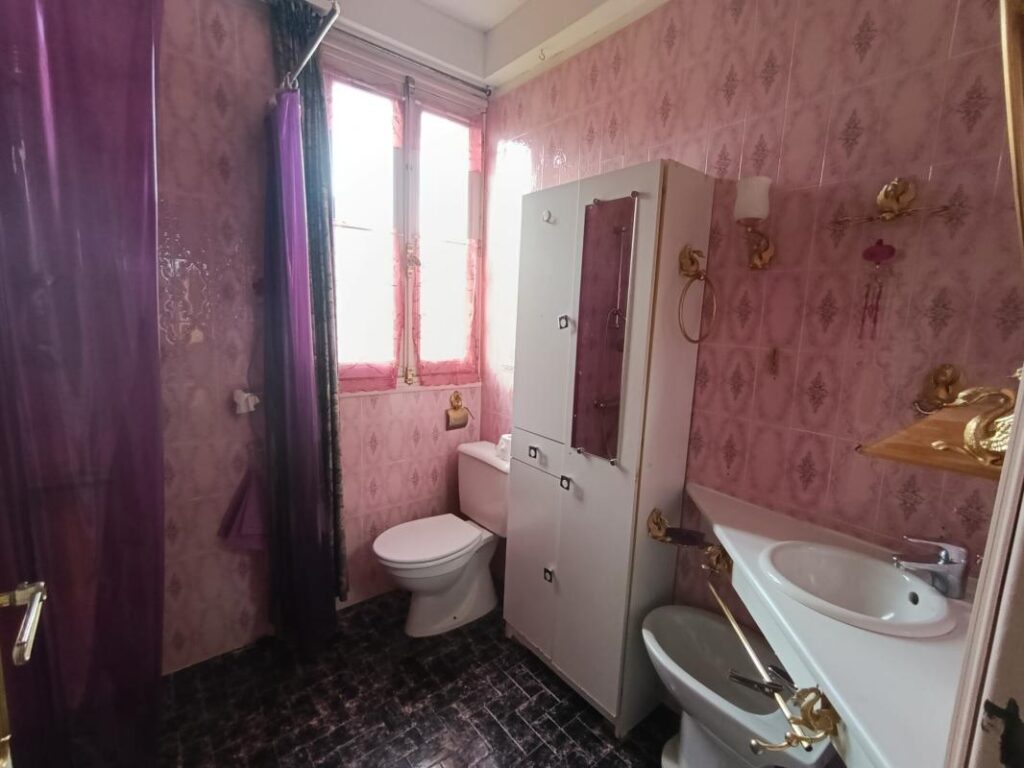 PROCHE TOUTES COMMODITES, BEL ENVIRONNEMENT – 5 pièces – 4 chambres – 186 m²