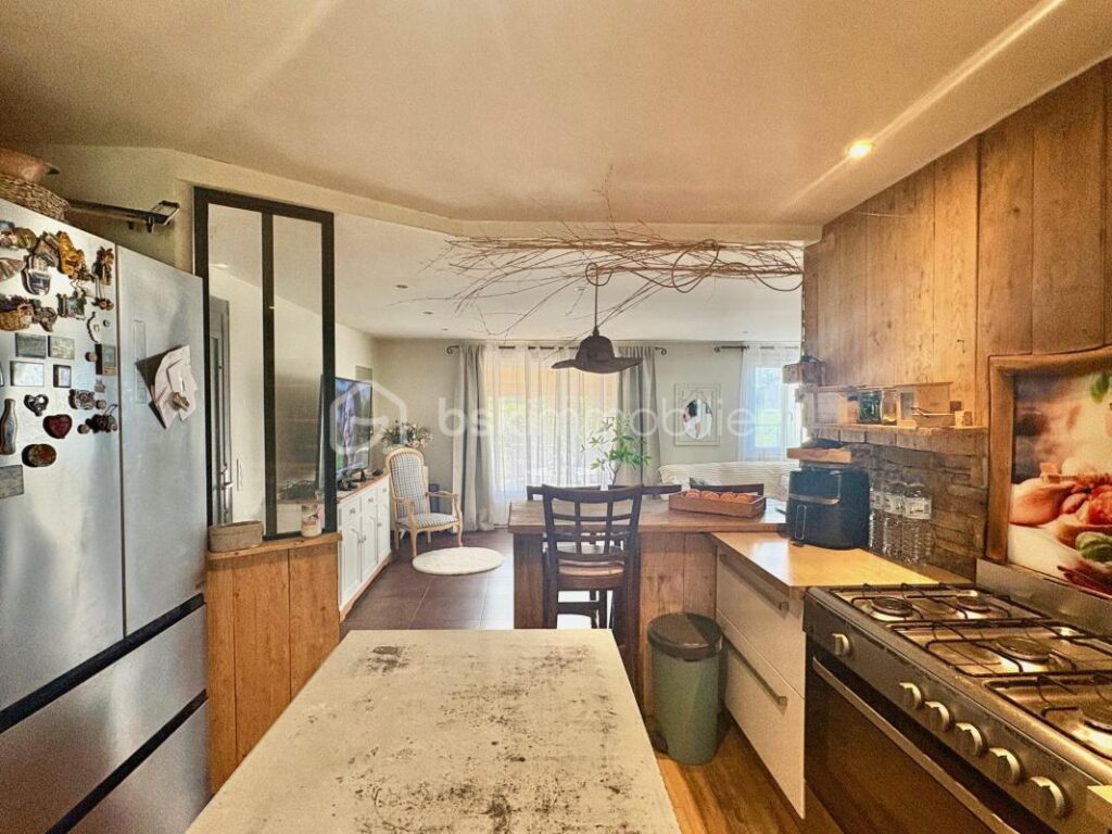 VENTE FAYENCE MAISON PLAIN-PIED 4 CHAMBRES PISCINE – 5 pièces – 4 chambres – 100 m²