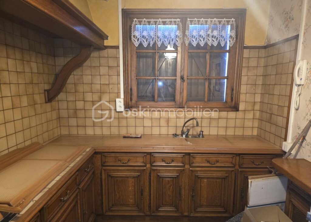 Grande Maison ancienne de caractère à Sens – 11 pièces – 9 chambres – 383 m²