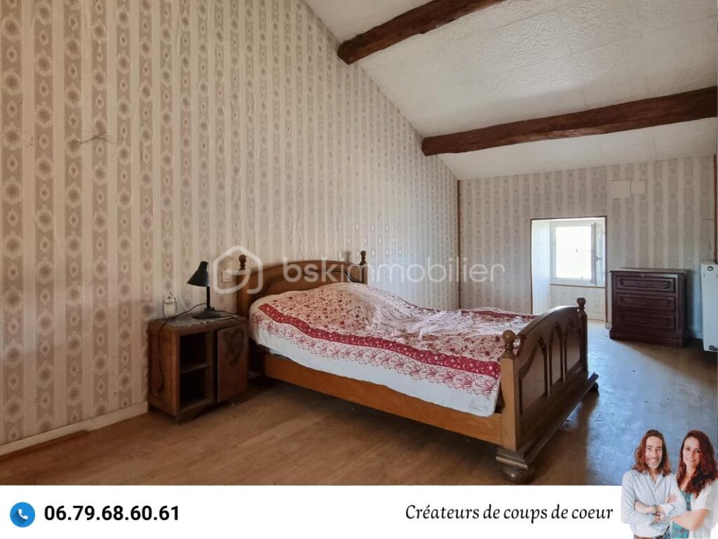 Ancien corps de ferme à rénover – 5 pièces – 4 chambres – 173 m²