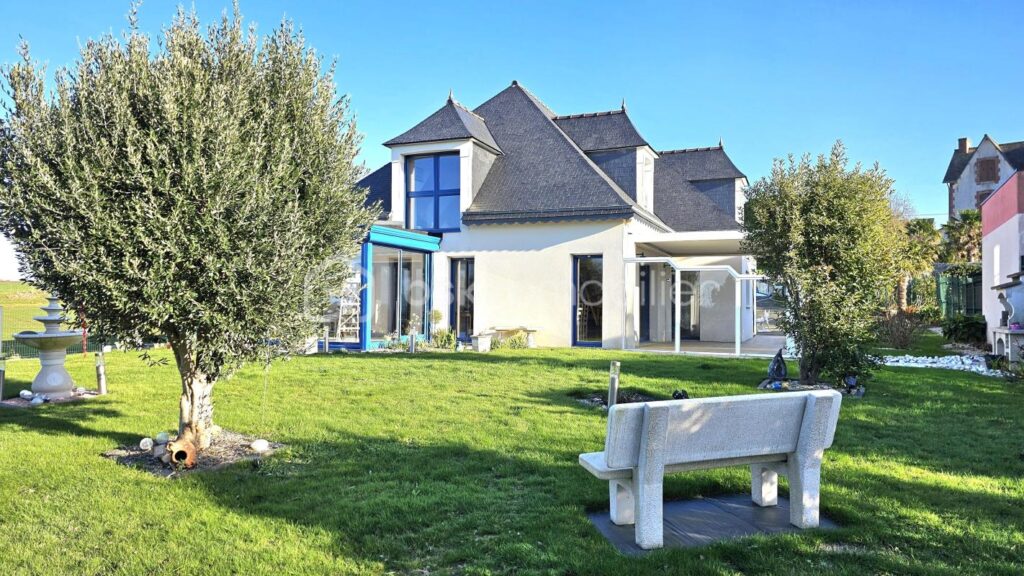 Maison d’Architecte Vue Mer – Équipée PMR – Plage 3 mn – 7 pièces – 4 chambres – 223 m²