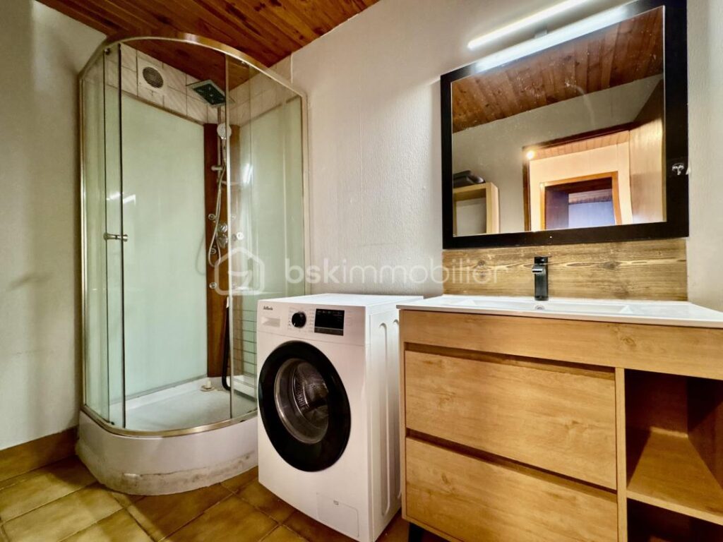 Rare sur le secteur : chalet à Bolquère (66) avec deux appartements indépendants à un prix très attractif – 5 pièces – 3 chambres – 90 m²