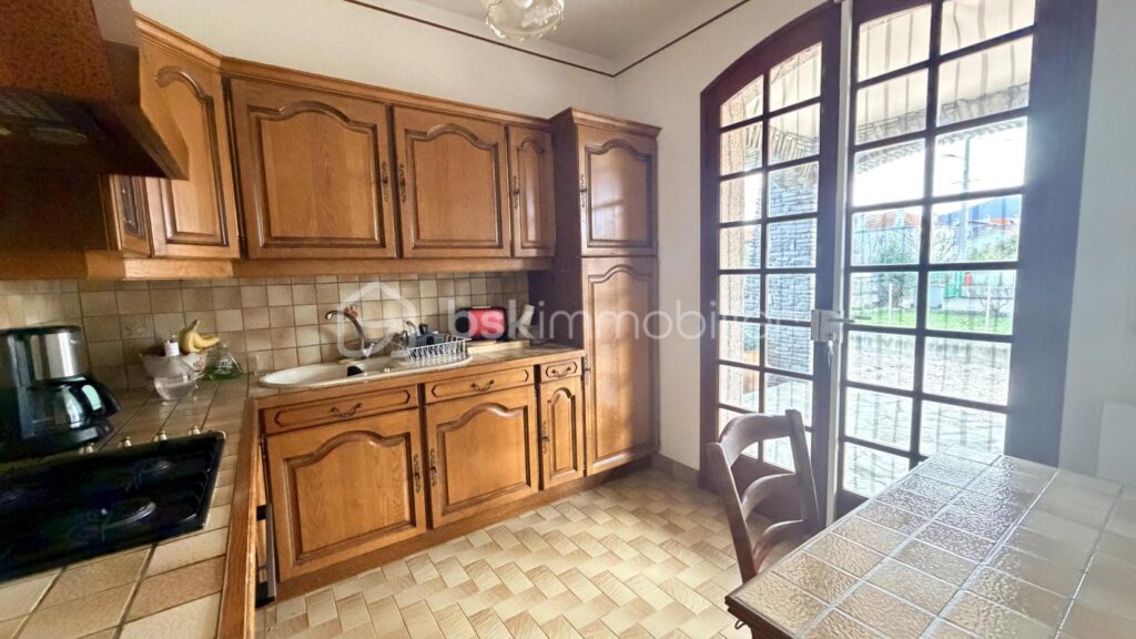 Maison 4 faces – 8 pièces – 5 chambres – 188 m²