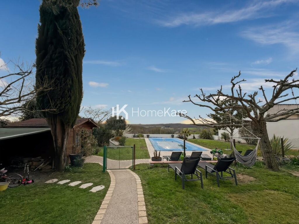 MAISON AVEC PISCINE ET VUE – 6 pièces – 5 chambres – 165 m²