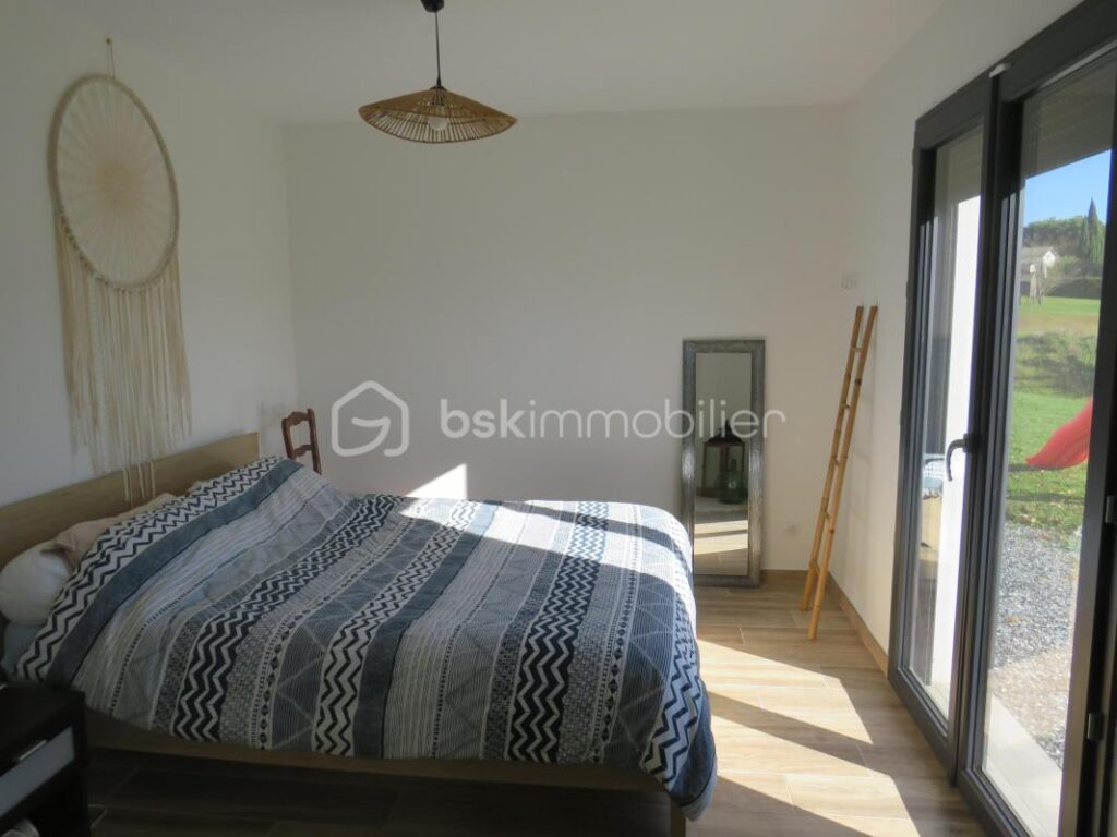 Maison plain-pied récente de 135 m² dans un cadre idyllique du Bas-Armagnac, RT 2012 sous garantie décennale – 4 pièces – 3 chambres – 135 m²