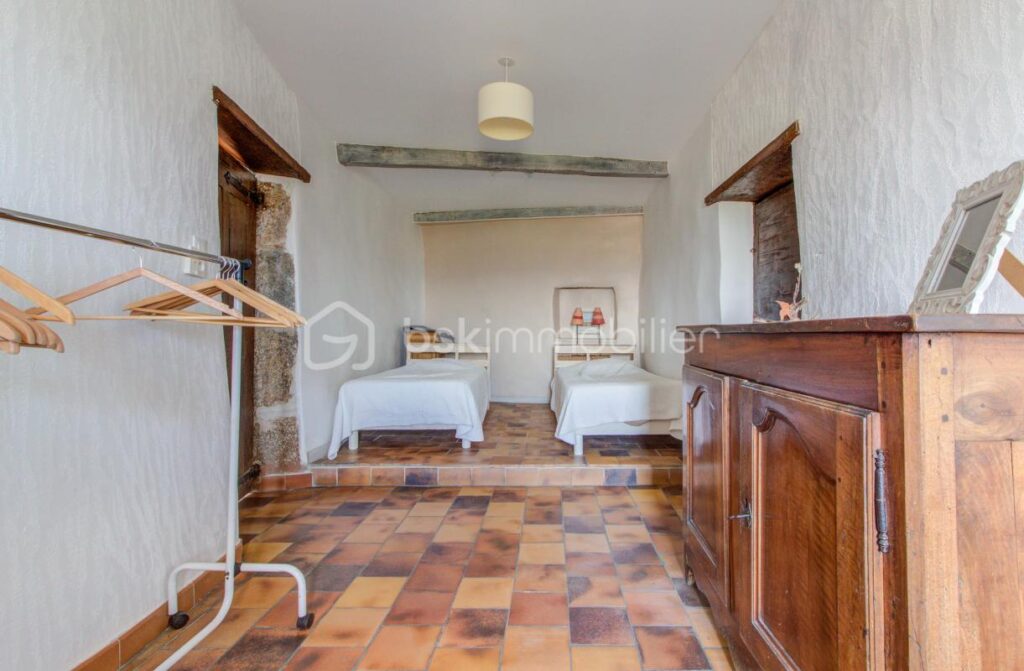 EXCLUSIVITÉ – Maison en pierre avec vue panoramique – Savasse (Drôme provençale) – 7 pièces – 3 chambres – 130 m²