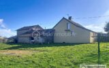 Maison avec dépendances et 1 hectare de terrain – 5 pièces – 4 chambres – 100 m²