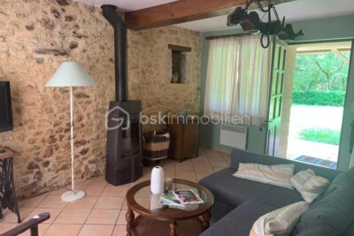 Propriété de 2 belles maisons de style Périgourdin avec piscine – 10 pièces – 6 chambres – 240 m²