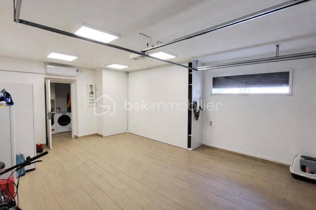 Maison plain pied tout confort – 6 pièces – 4 chambres – 156 m²