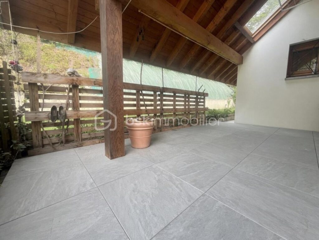 Maison contemporaine 5 pièces 180m² Saint Jean de Maurienne – 5 pièces – 4 chambres – 180 m²