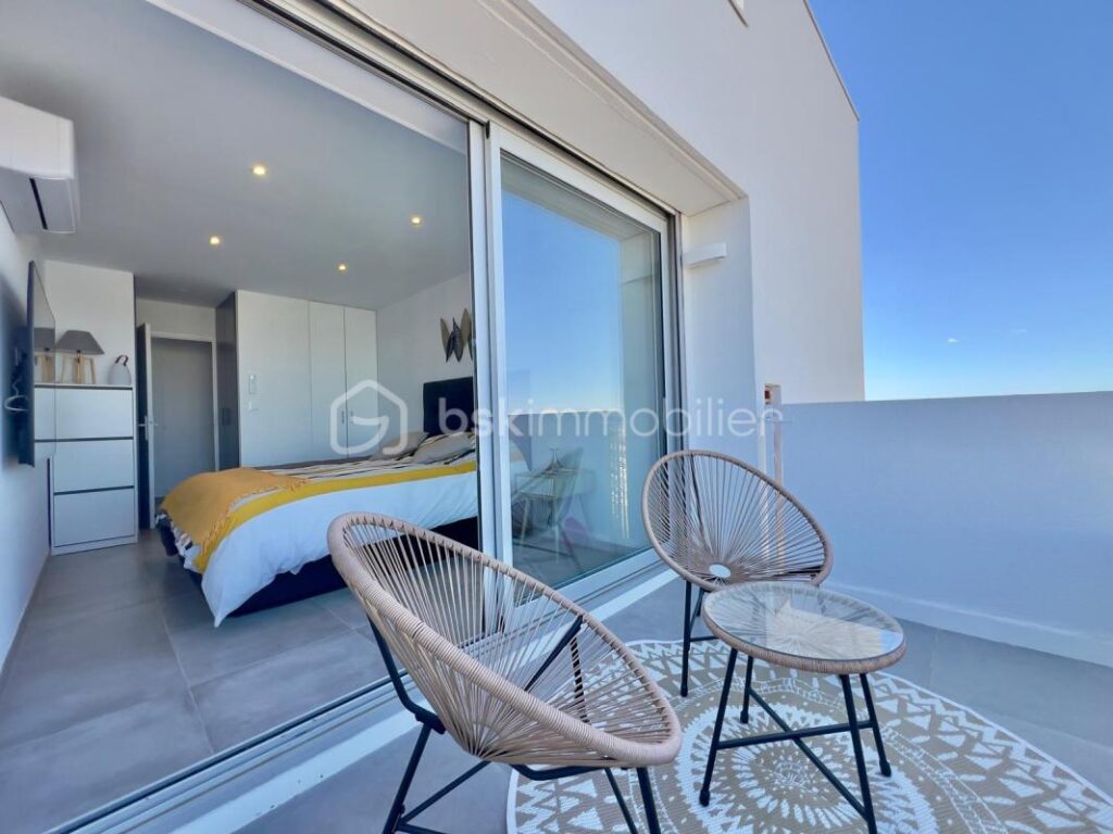 Appartement d&rsquo;exception au Port de CARNON-PLAGE – 3 pièces – 1 chambre – 64 m²