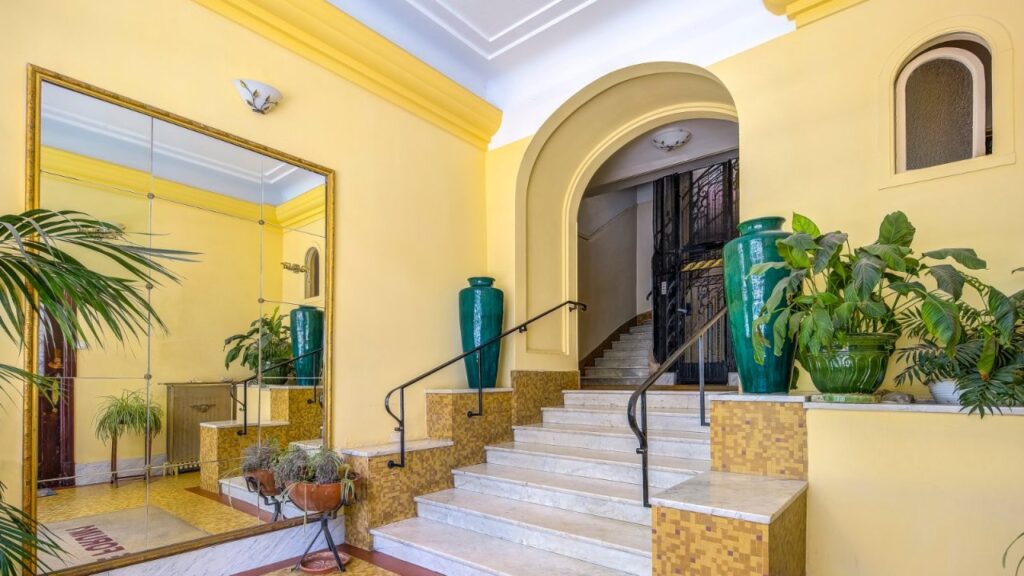 Exceptionnel Nice Promenade 3/4p en dernier étage avec terrasses – 4 pièces – 2 chambres – 123 m²