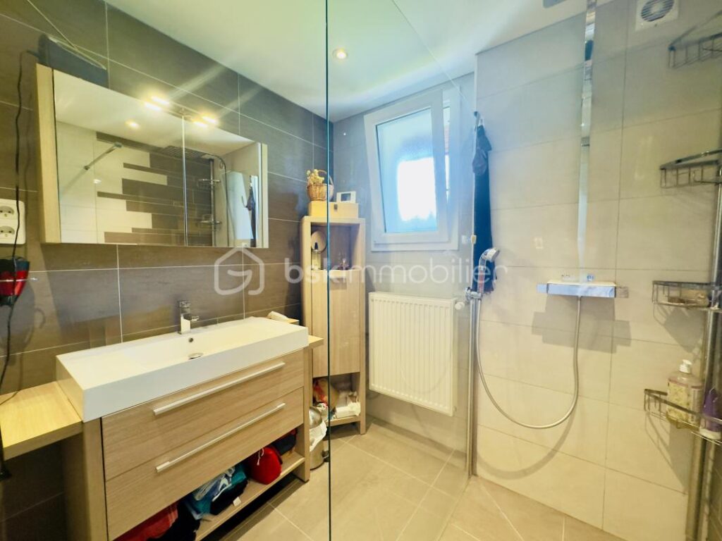 VILLA FAMILIALE D&rsquo;ARCHITECTE – VUE PANORAMIQUE – EPAGNY METZ-TESSY – 6 pièces – 4 chambres – 167 m²