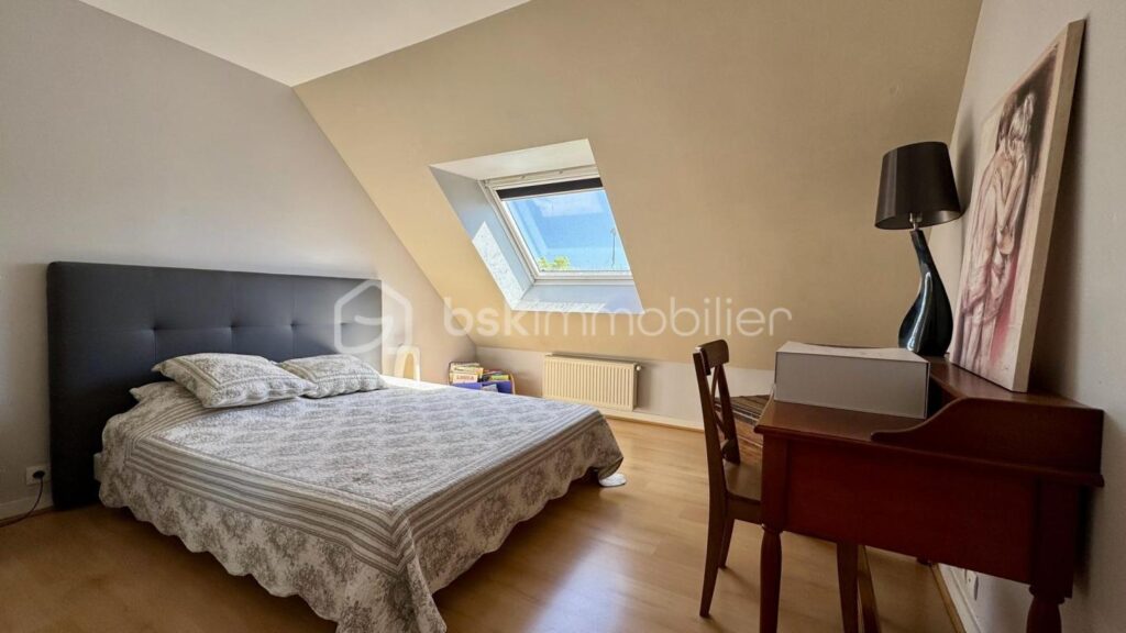 Très belle maison contemporaine familiale – 8 pièces – 175m2 – avec jardin – PACÉ – 8 pièces – 5 chambres – 175 m²