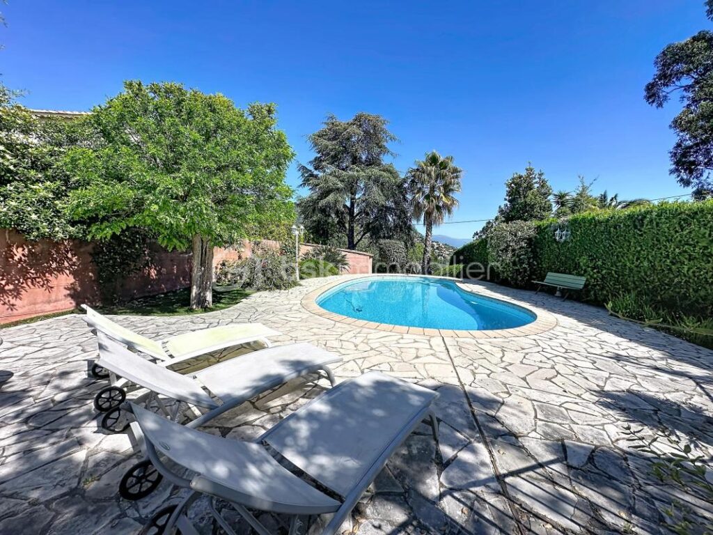 NOUVEAUTE – Villa avec vue mer panoramique – 6 pièces – 4 chambres – 150 m²