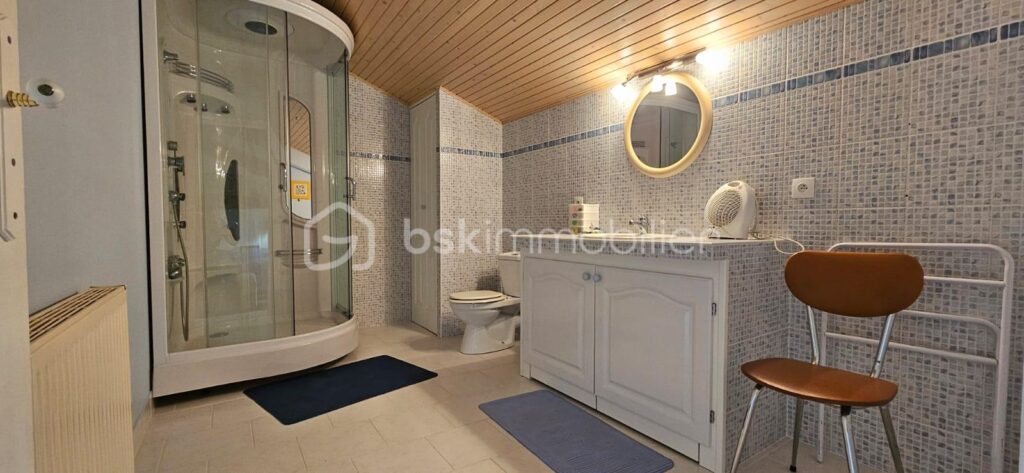 Havre de paix de 410m2 sur un terrain de 13000m2 avec Piscine – 11 pièces – 6 chambres – 410 m²