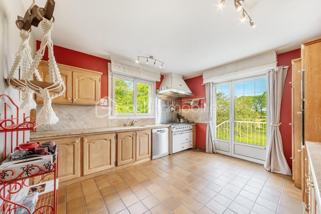 Maison d’exception de 200 m² avec piscine et domaine de 15 000 m² – Cadre naturel préservé – Le Mesnil-Roch (axe Rennes-Saint Malo) – 9 pièces – 5 chambres – 200 m²