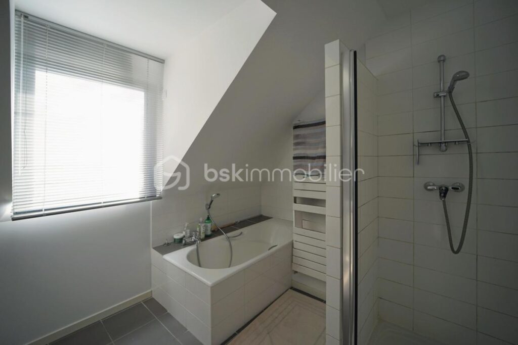 Appartement d’exception avec terrasse panoramique, vue lac et montagnes – 5 pièces – 4 chambres – 139 m²