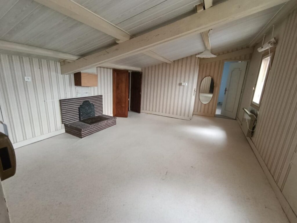 PROCHE TOUTES COMMODITES, BEL ENVIRONNEMENT – 5 pièces – 4 chambres – 186 m²