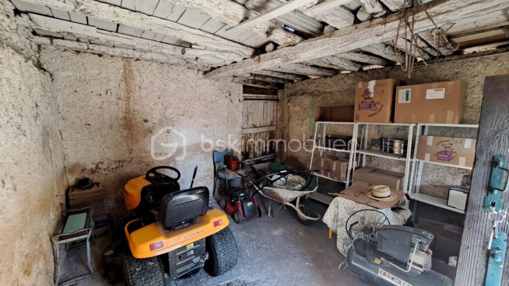 Corps de ferme – 4 pièces – 3 chambres – 136 m²