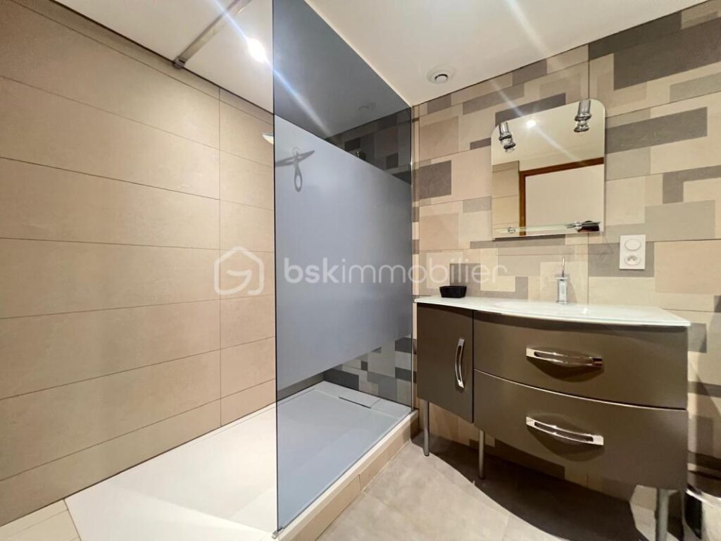 DOMAINE D’EXCEPTION 215m² – VUE CÉVENNES – SPA & GÎTE – 8 pièces – 4 chambres – 215 m²